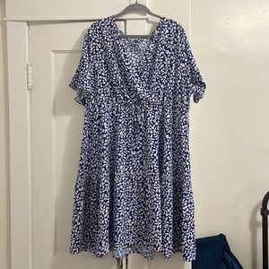 Shein Curve floral wrap-style dress. Size 4X (fits like US 20/22)